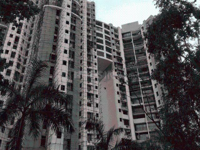 2 BHK Apartment in Mulund West for resale Mumbai. The reference number is 9942765
