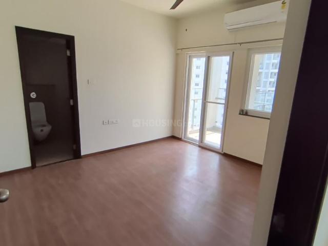 2 BHK Apartment in Mundhwa for rent Pune. The reference number is 20058122