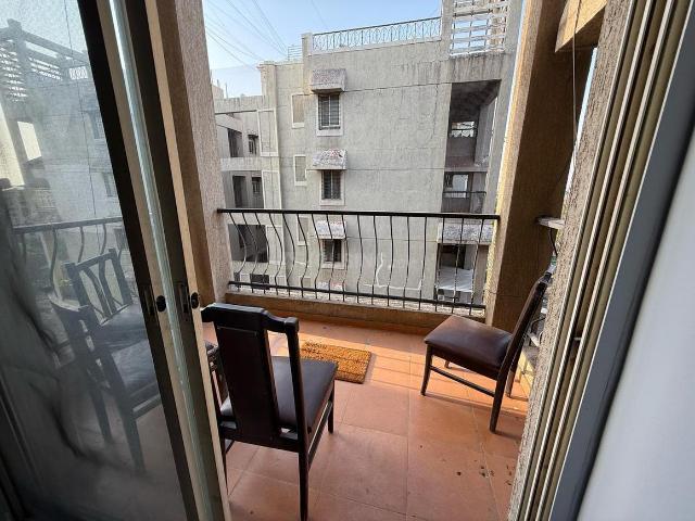 2 BHK Apartment in Mundhwa for rent Pune. The reference number is 20810533
