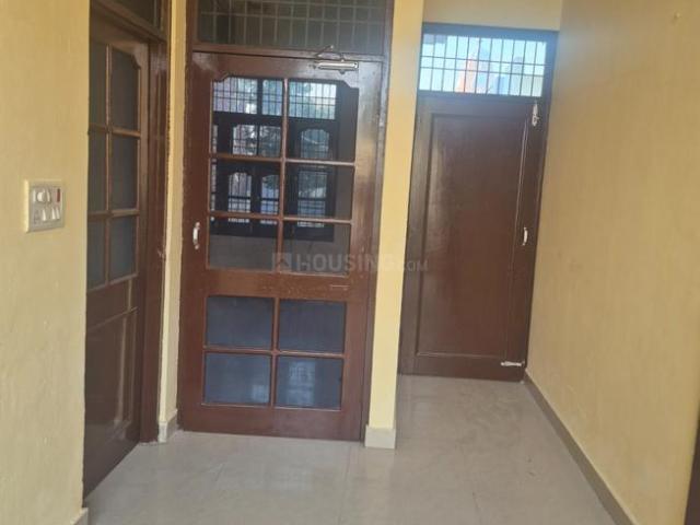 2 BHK Apartment in Municipal Colony for rent Pathankot. The reference number is 20355845