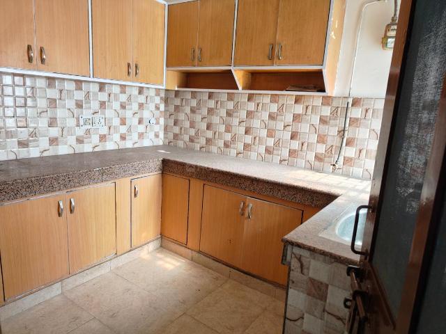 2 BHK Apartment in Munirka for resale New Delhi. The reference number is 18654317