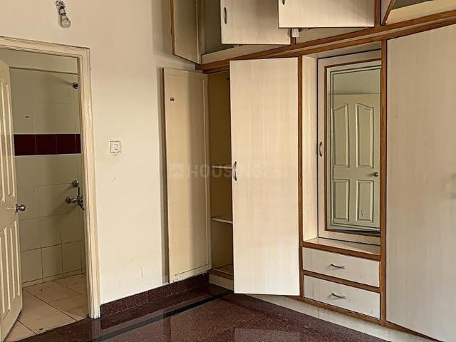 2 BHK Apartment in Murugeshpalya for rent Bengaluru. The reference number is 20111504