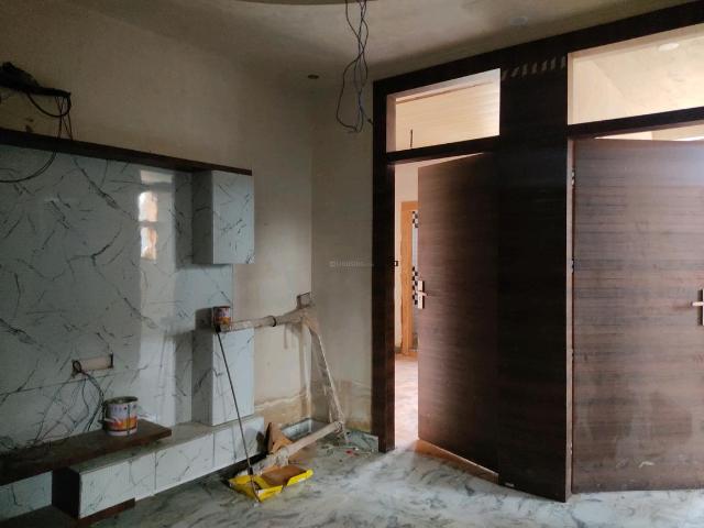 2 BHK Apartment in Noida Extension for rent Greater Noida. The reference number is 15638210