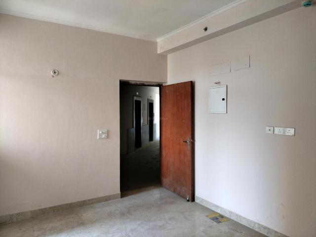 2 BHK Apartment in Noida Extension for rent Greater Noida. The reference number is 15760883