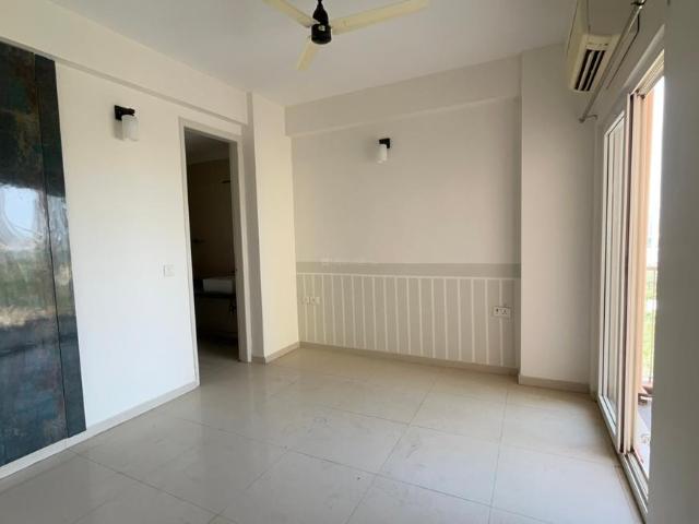 2 BHK Apartment in Noida Extension for rent Greater Noida. The reference number is 19475573