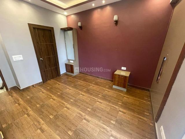 2 BHK Apartment in Noida Extension for rent Greater Noida. The reference number is 19639750