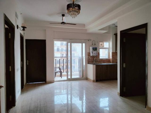 2 BHK Apartment in Noida Extension for rent Greater Noida. The reference number is 19733011