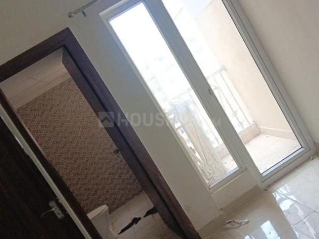 2 BHK Apartment in Noida Extension for rent Greater Noida. The reference number is 19791527
