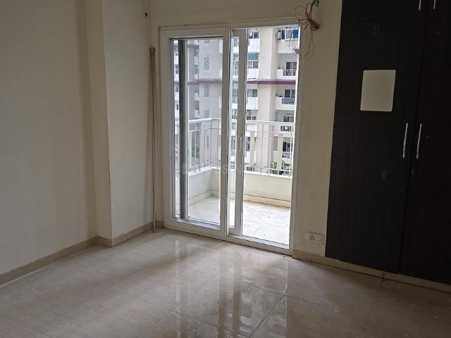 2 BHK Apartment in Noida Extension for rent Greater Noida. The reference number is 19810490