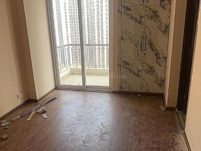 2 BHK Apartment in Noida Extension for rent Greater Noida. The reference number is 19826129
