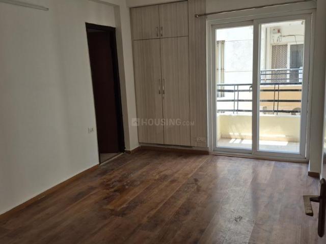 2 BHK Apartment in Noida Extension for rent Greater Noida. The reference number is 19843051