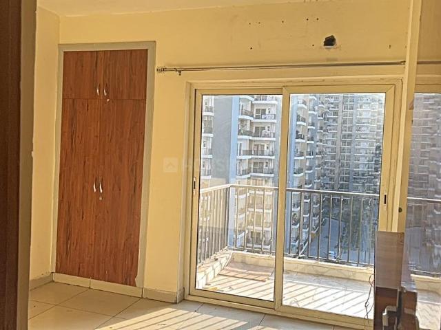 2 BHK Apartment in Noida Extension for rent Greater Noida. The reference number is 19919212