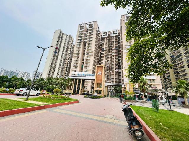 2 BHK Apartment in Noida Extension for rent Greater Noida. The reference number is 19971730