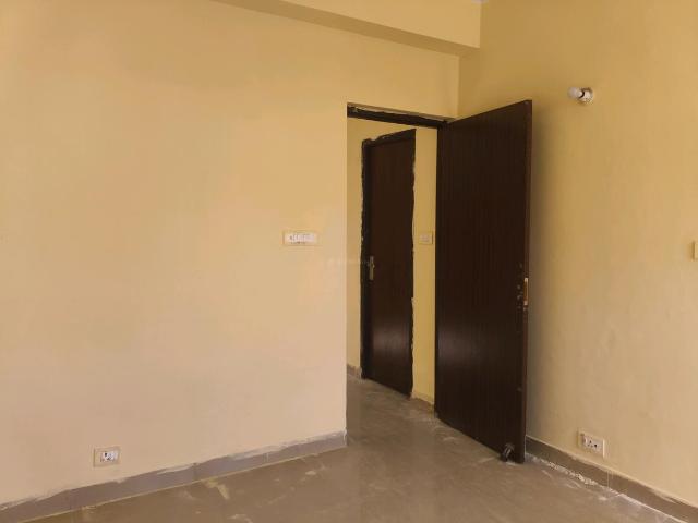 2 BHK Apartment in Noida Extension for rent Greater Noida. The reference number is 19135376
