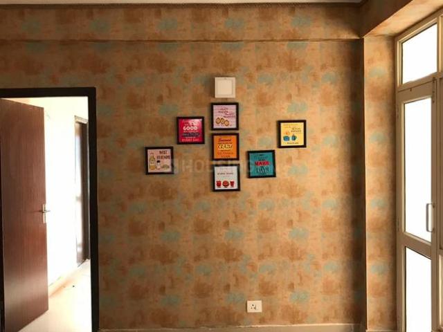 2 BHK Apartment in Noida Extension for rent Greater Noida. The reference number is 19380449