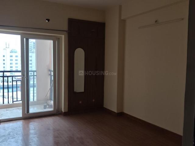 2 BHK Apartment in Noida Extension for rent Greater Noida. The reference number is 20645117