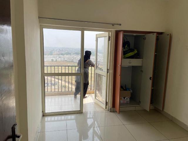 2 BHK Apartment in Noida Extension for rent Greater Noida. The reference number is 20710487