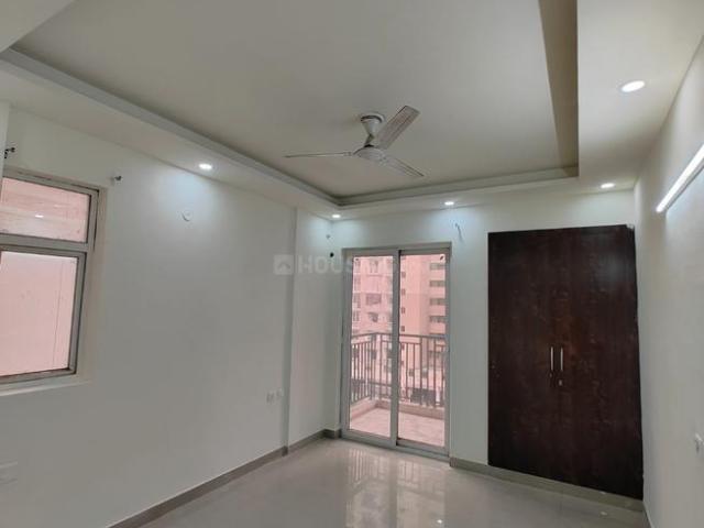 2 BHK Apartment in Noida Extension for rent Greater Noida. The reference number is 20013337