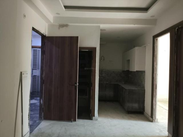 2 BHK Apartment in Noida Extension for resale Greater Noida. The reference number is 15400904
