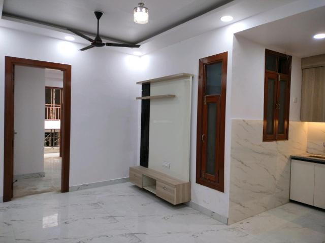 2 BHK Apartment in Noida Extension for resale Greater Noida. The reference number is 15744801