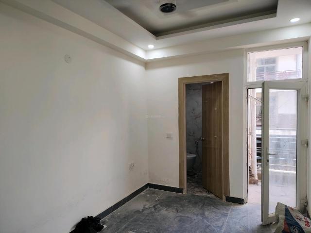 2 BHK Apartment in Noida Extension for resale Greater Noida. The reference number is 17126512