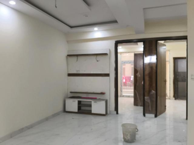 2 BHK Apartment in Noida Extension for resale Greater Noida. The reference number is 17664642