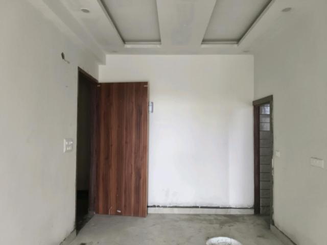 2 BHK Apartment in Noida Extension for resale Greater Noida. The reference number is 18191993