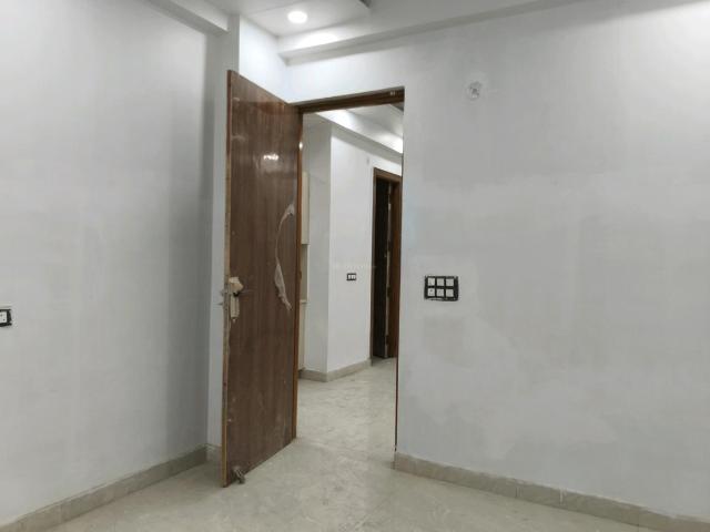 2 BHK Apartment in Noida Extension for resale Greater Noida. The reference number is 18223310