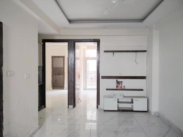 2 BHK Apartment in Noida Extension for resale Greater Noida. The reference number is 18329370