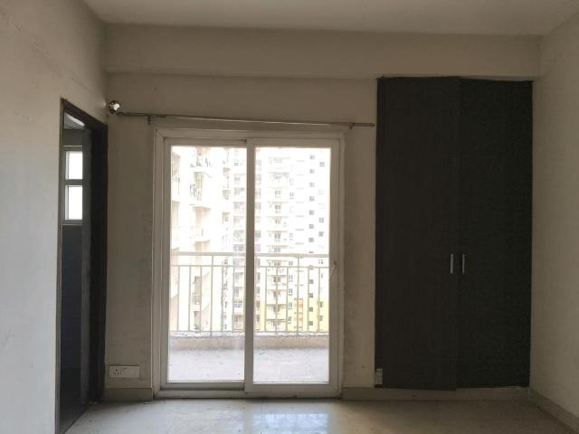 2 BHK Apartment in Noida Extension for resale Greater Noida. The reference number is 18654349