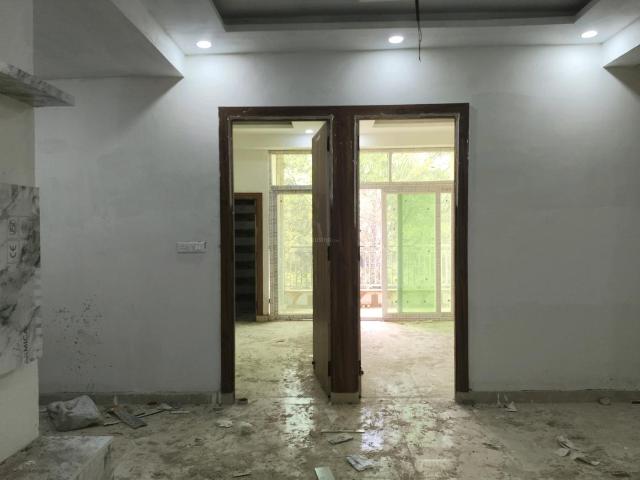 2 BHK Apartment in Noida Extension for resale Greater Noida. The reference number is 18672900