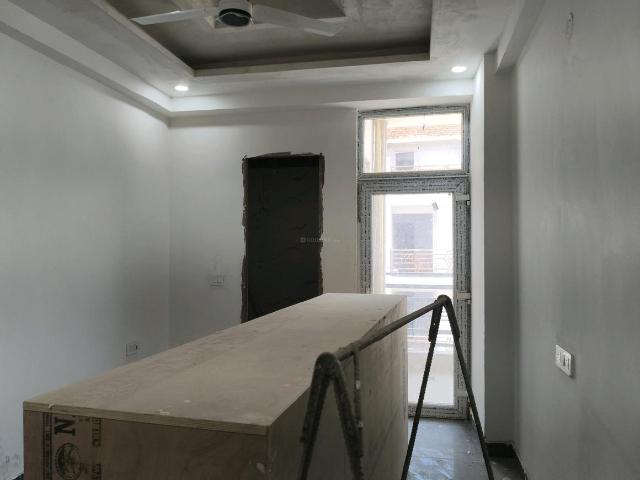 2 BHK Apartment in Noida Extension for resale Greater Noida. The reference number is 18609527