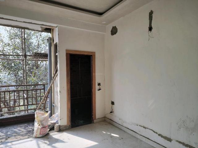 2 BHK Apartment in Noida Extension for resale Greater Noida. The reference number is 18863151