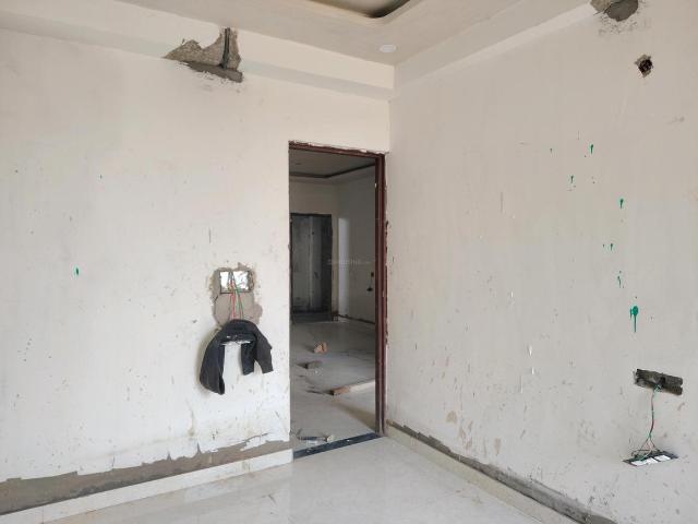2 BHK Apartment in Noida Extension for resale Greater Noida. The reference number is 18863163