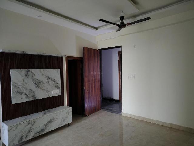2 BHK Apartment in Noida Extension for resale Greater Noida. The reference number is 18863268