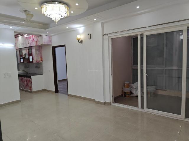 2 BHK Apartment in Noida Extension for resale Greater Noida. The reference number is 18939806