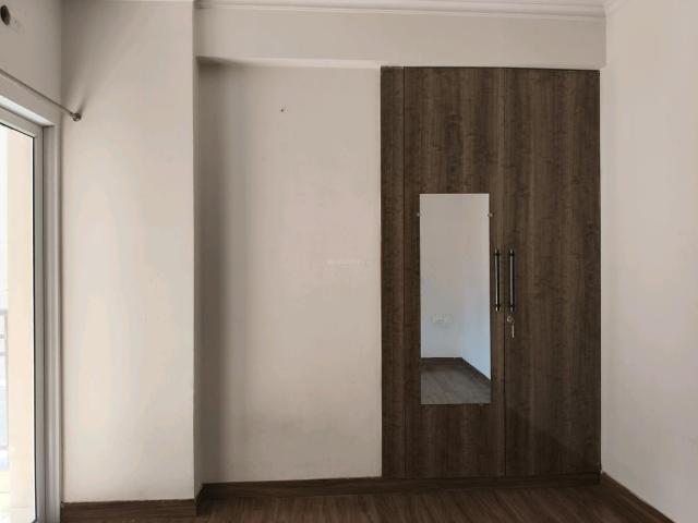 2 BHK Apartment in Noida Extension for resale Greater Noida. The reference number is 19120470