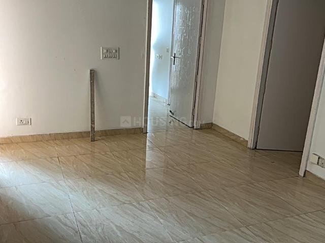 2 BHK Apartment in Noida Extension for resale Greater Noida. The reference number is 19358739