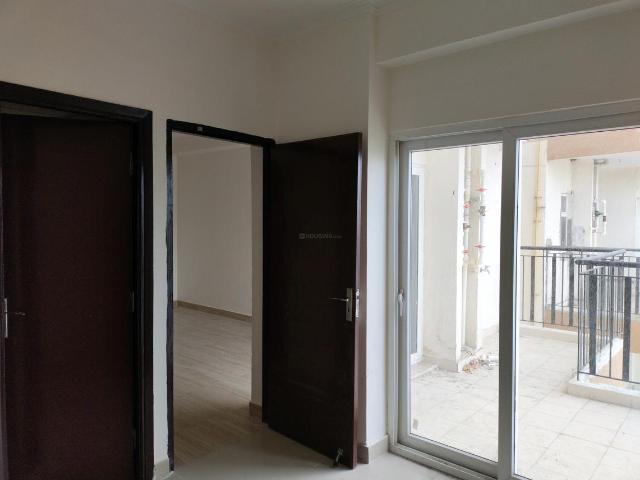 2 BHK Apartment in Noida Extension for resale Greater Noida. The reference number is 19303102
