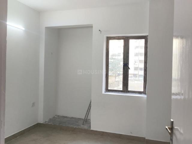 2 BHK Apartment in Noida Extension for resale Greater Noida. The reference number is 19462040