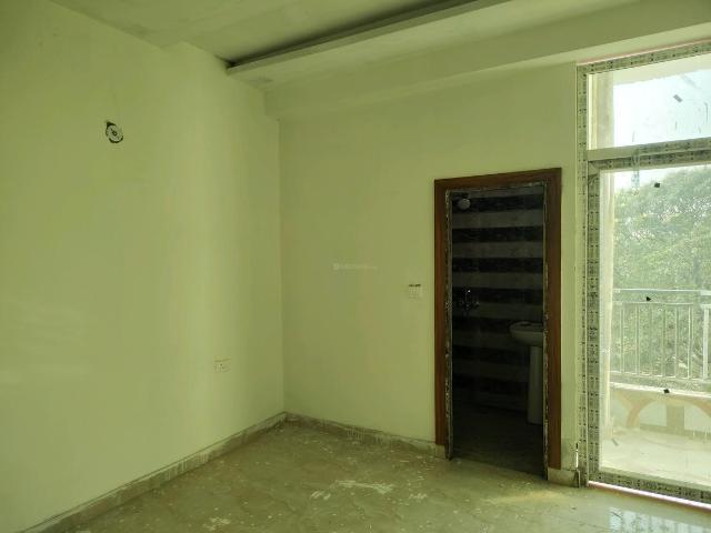 2 BHK Apartment in Noida Extension for resale Greater Noida. The reference number is 19494322