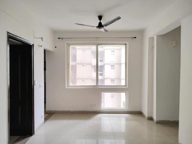 2 BHK Apartment in Noida Extension for resale Greater Noida. The reference number is 19660486