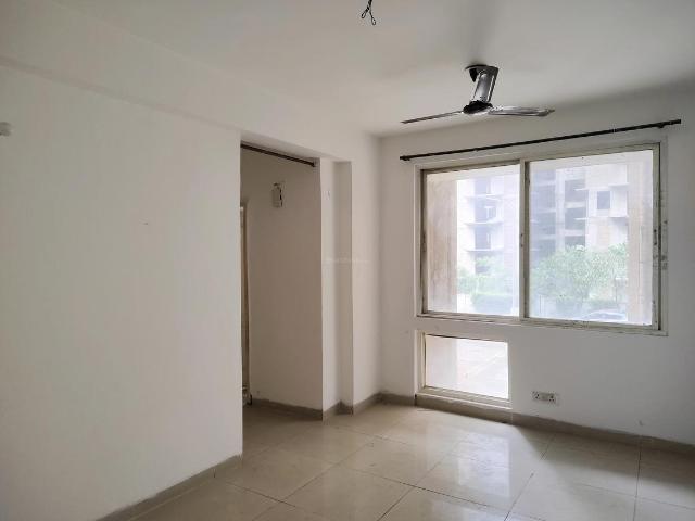 2 BHK Apartment in Noida Extension for resale Greater Noida. The reference number is 19661392