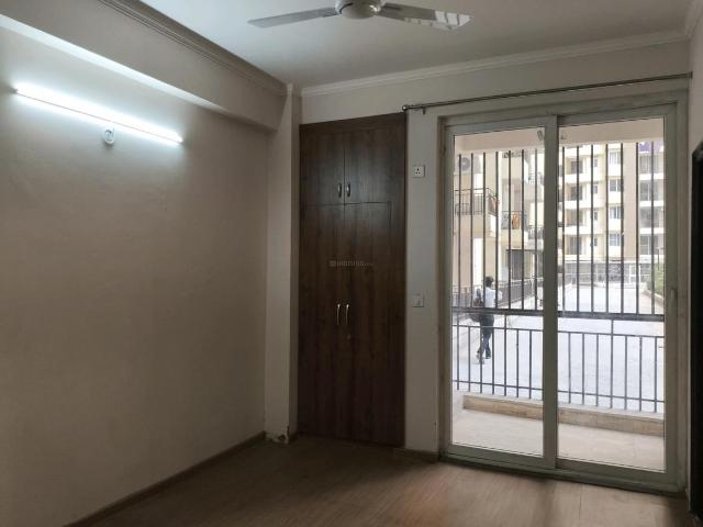 2 BHK Apartment in Noida Extension for resale Greater Noida. The reference number is 19627583