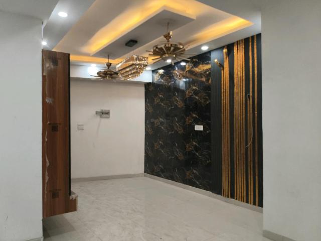 2 BHK Apartment in Noida Extension for resale Greater Noida. The reference number is 19765509