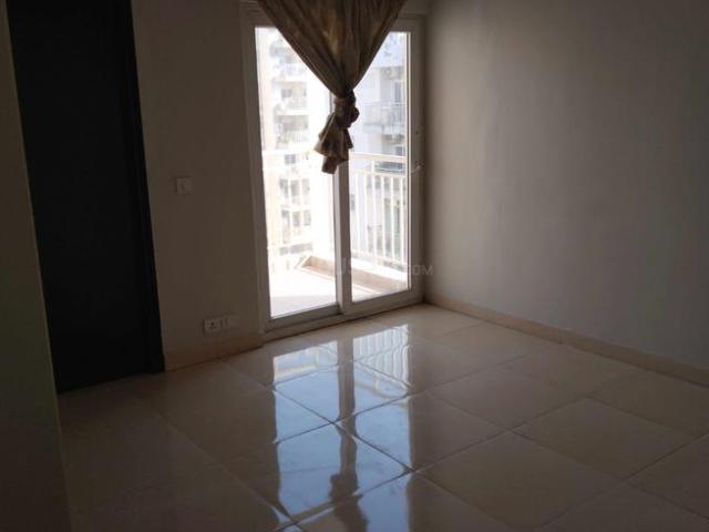 2 BHK Apartment in Noida Extension for resale Greater Noida. The reference number is 19870647