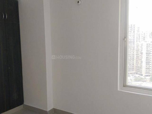 2 BHK Apartment in Noida Extension for resale Greater Noida. The reference number is 19898575
