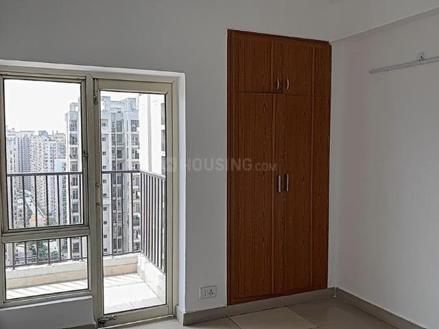 2 BHK Apartment in Noida Extension for resale Greater Noida. The reference number is 19899097