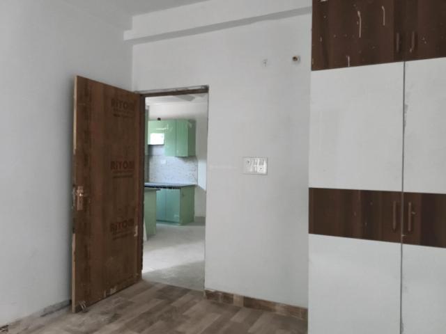 2 BHK Apartment in Noida Extension for resale Greater Noida. The reference number is 19839966