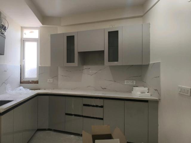 2 BHK Apartment in Noida Extension for resale Greater Noida. The reference number is 19945229